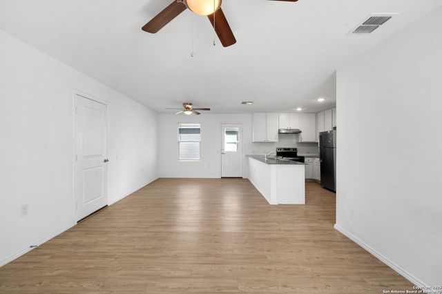 13354 Furyk, San Antonio, TX 78221