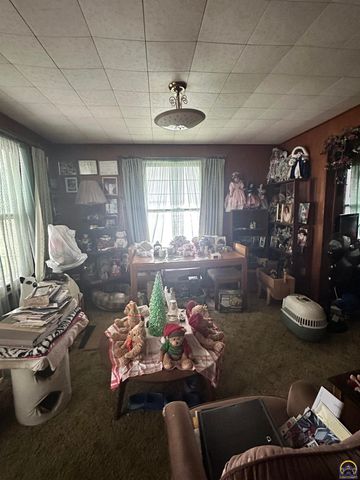 511 NE Scotland AVE, Topeka, KS 66616