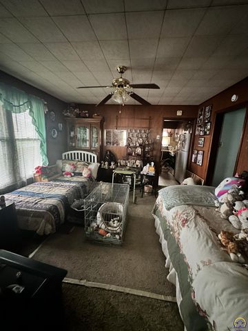 511 NE Scotland AVE, Topeka, KS 66616