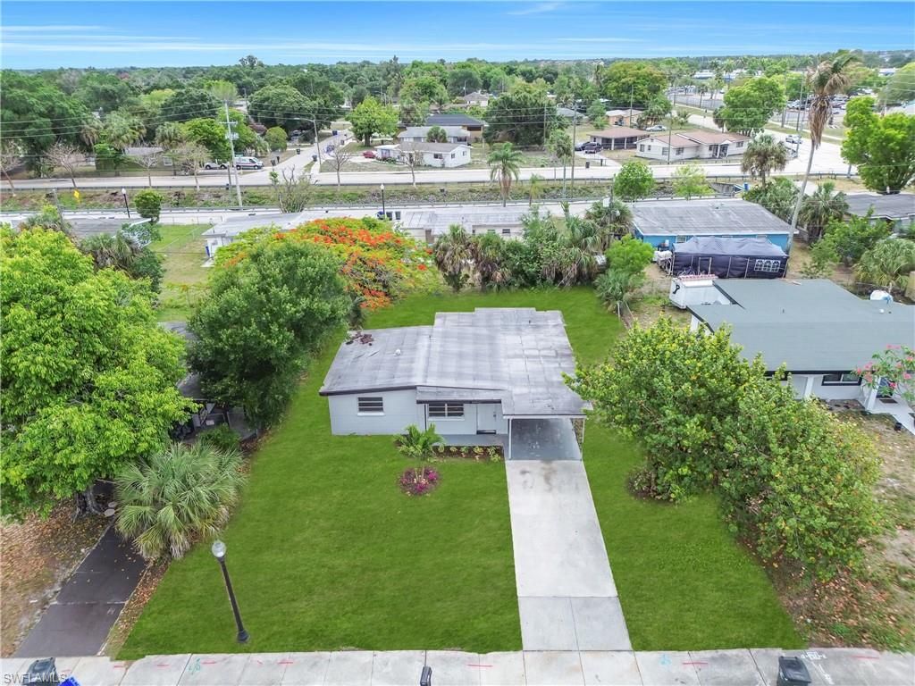 1527 Gardenia AVE, FORT MYERS, FL 33916 — photo 2