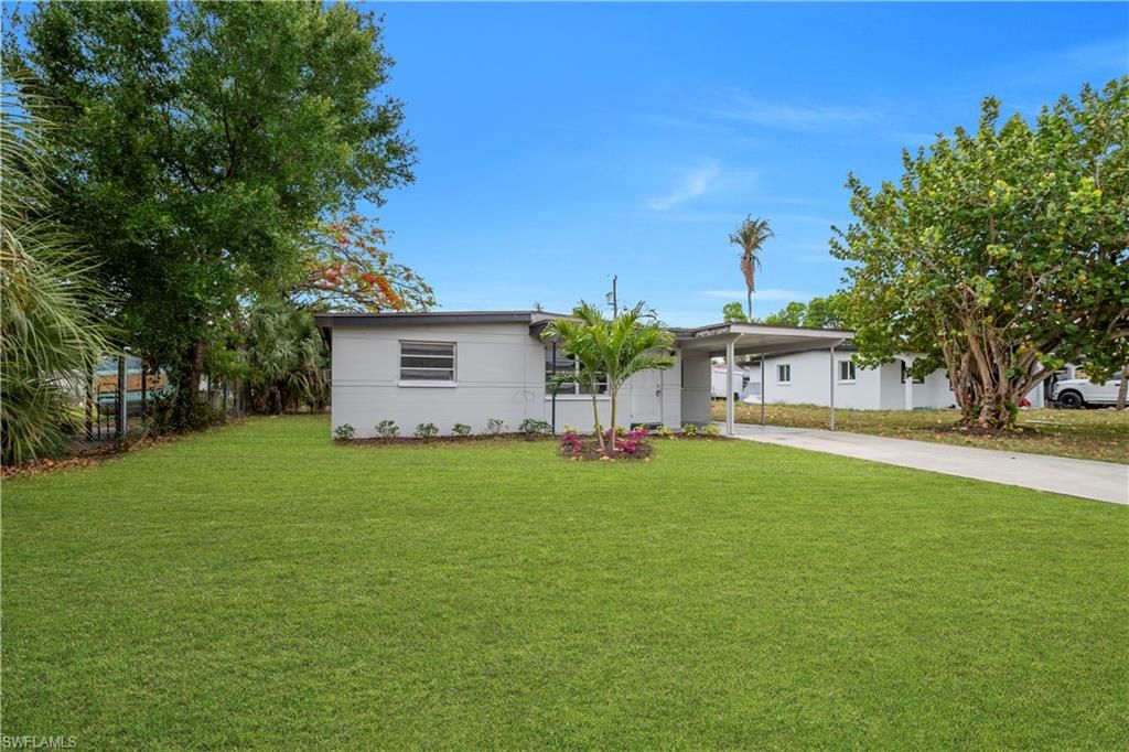 1527 Gardenia AVE, FORT MYERS, FL 33916 — photo 4