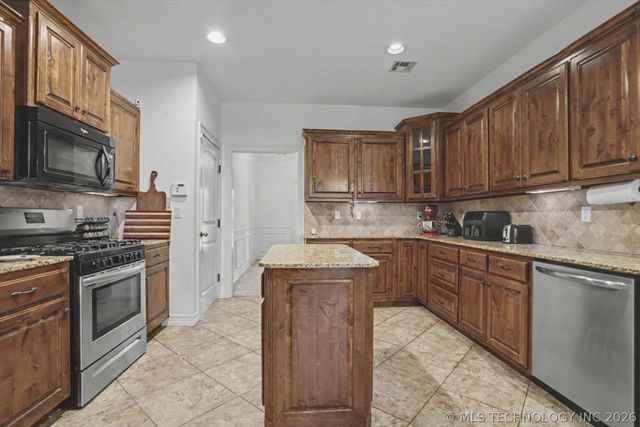 4674 E 145th Place, Bixby, OK 74008