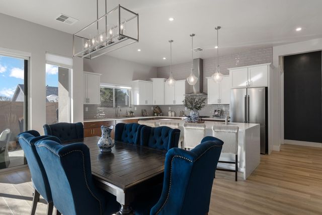 7923 Tiburon Hills Drive NW, Albuquerque, NM 87120