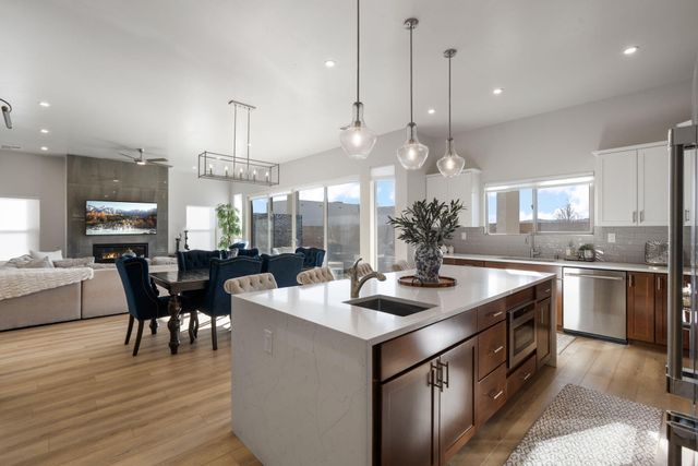 7923 Tiburon Hills Drive NW, Albuquerque, NM 87120