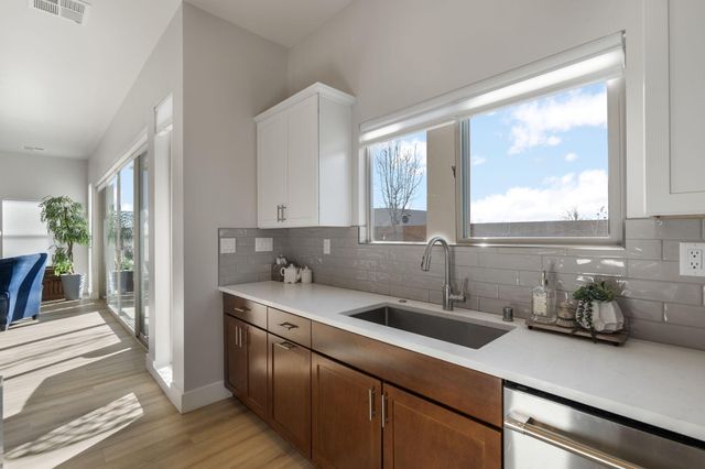 7923 Tiburon Hills Drive NW, Albuquerque, NM 87120