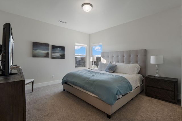 7923 Tiburon Hills Drive NW, Albuquerque, NM 87120