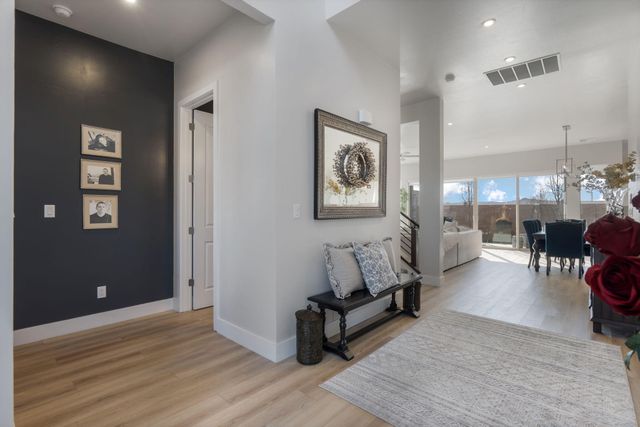 7923 Tiburon Hills Drive NW, Albuquerque, NM 87120