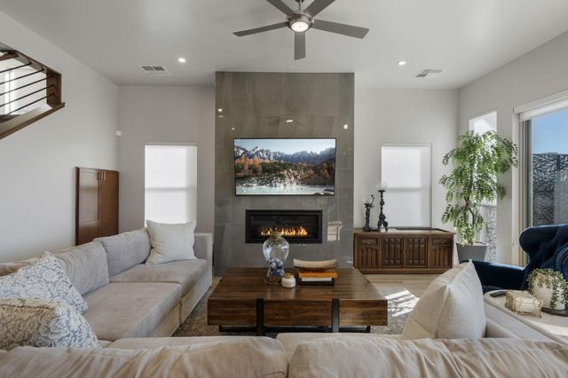 7923 Tiburon Hills Drive NW, Albuquerque, NM 87120