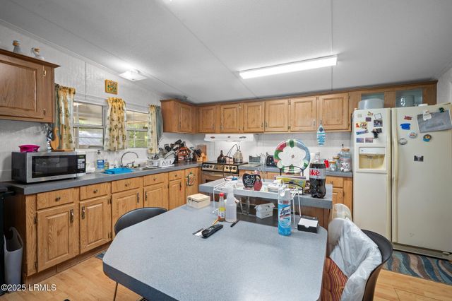 196 Tom Fripp Road, St. Helena Island, SC 29920