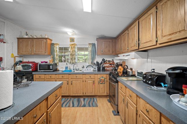 196 Tom Fripp Road, St. Helena Island, SC 29920