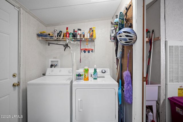 196 Tom Fripp Road, St. Helena Island, SC 29920