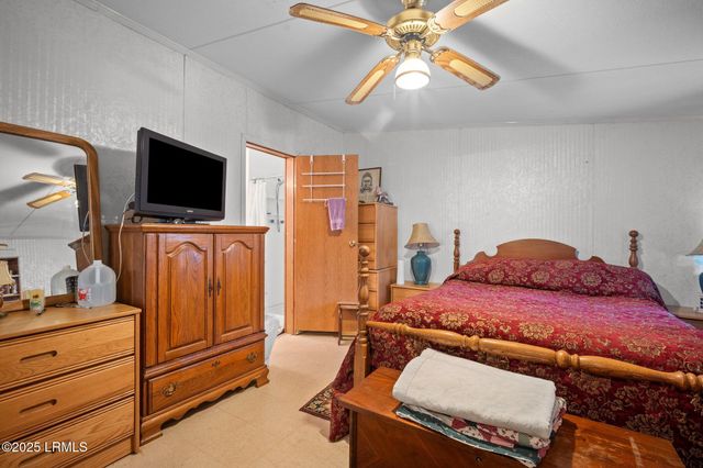 196 Tom Fripp Road, St. Helena Island, SC 29920