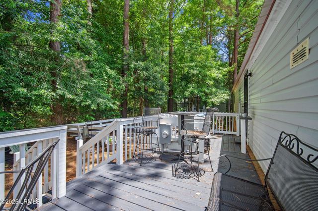 196 Tom Fripp Road, St. Helena Island, SC 29920