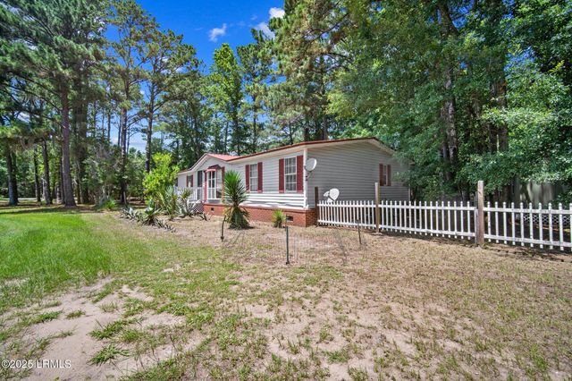 196 Tom Fripp Road, St. Helena Island, SC 29920