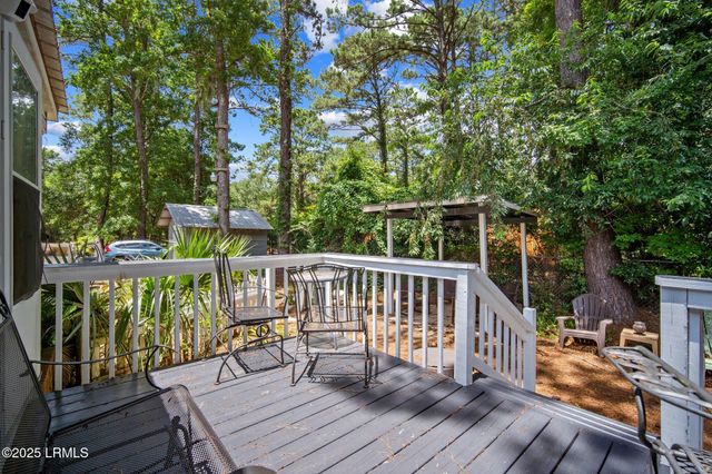 196 Tom Fripp Road, St. Helena Island, SC 29920
