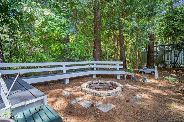 196 Tom Fripp Road, St. Helena Island, SC 29920