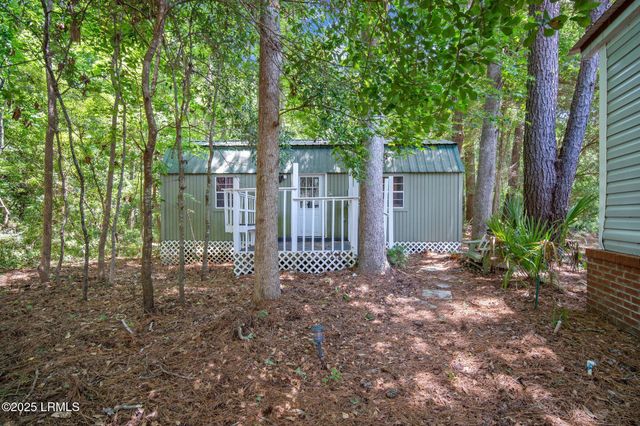 196 Tom Fripp Road, St. Helena Island, SC 29920