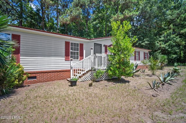 196 Tom Fripp Road, St. Helena Island, SC 29920