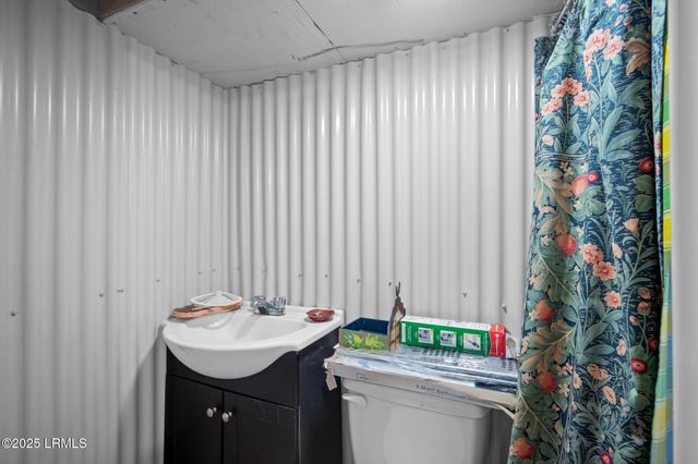 196 Tom Fripp Road, St. Helena Island, SC 29920