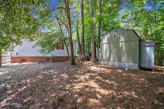196 Tom Fripp Road, St. Helena Island, SC 29920