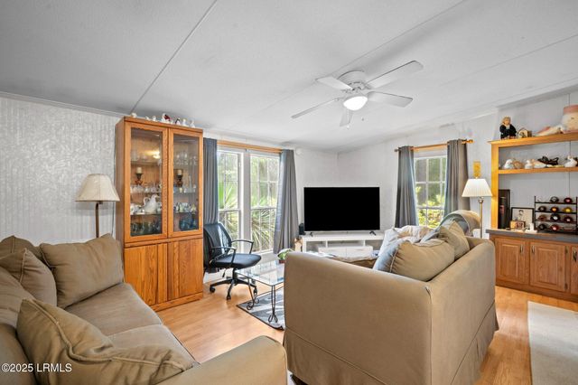 196 Tom Fripp Road, St. Helena Island, SC 29920