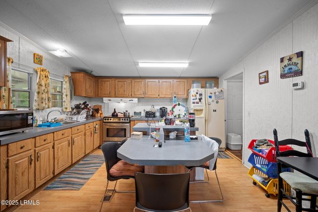 196 Tom Fripp Road, St. Helena Island, SC 29920