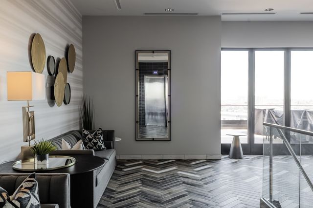 595 S 60th Street 303, West Des Moines, IA 50266