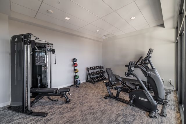 595 S 60th Street 303, West Des Moines, IA 50266