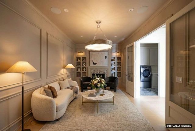 595 S 60th Street 303, West Des Moines, IA 50266