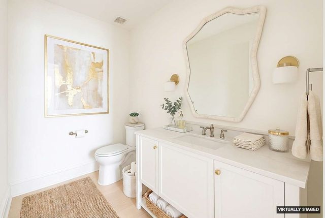 595 S 60th Street 303, West Des Moines, IA 50266