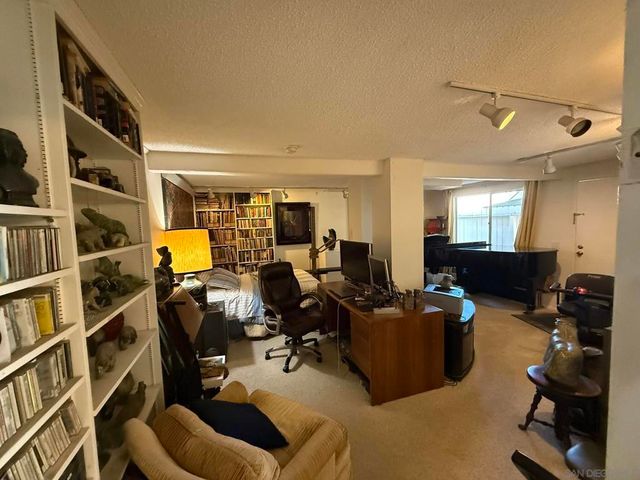 444 Bonair Street, La Jolla, CA 92037