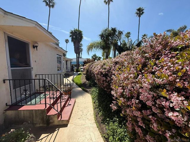 444 Bonair Street, La Jolla, CA 92037