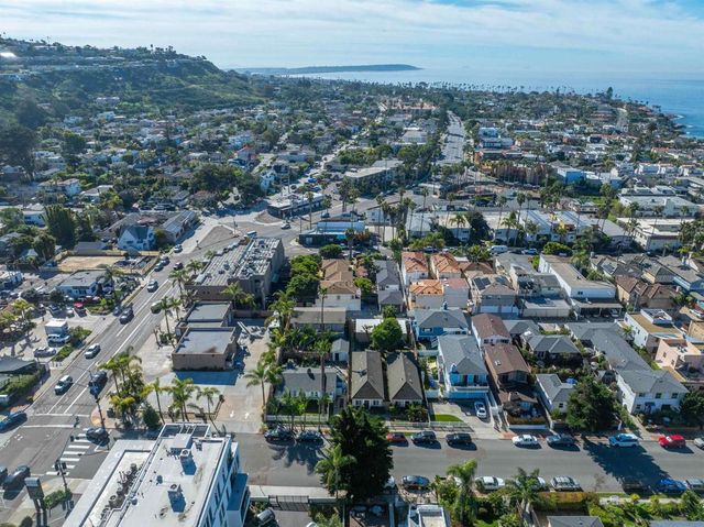 444 Bonair Street, La Jolla, CA 92037