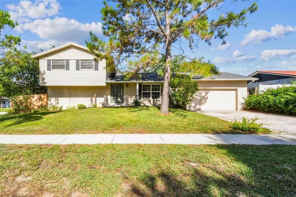 2214 KINGSWOOD LANE, Brandon, FL 33511