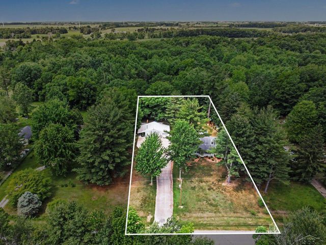 3850 S Fenmore Road, Merrill, MI 48637