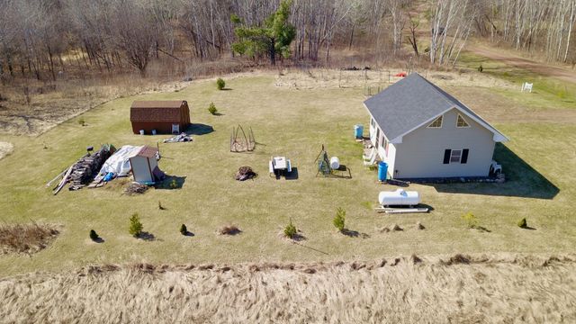 27048 Hawthorn Road N, Hinckley, MN 55037