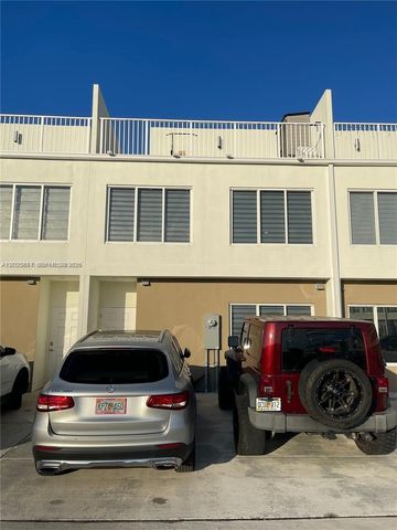 13960 SW 258th Ter 13960, Homestead, FL 33032