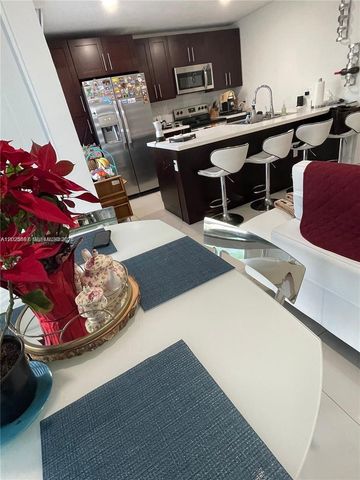 13960 SW 258th Ter 13960, Homestead, FL 33032