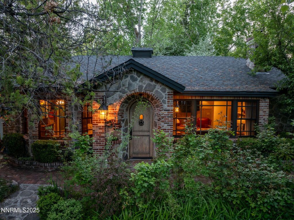 1555 S Marsh Avenue, Reno, NV 89509