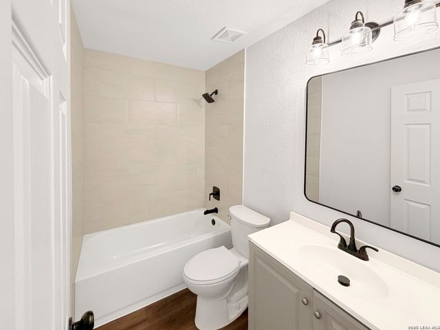 4019 Flowing Path, San Antonio, TX 78247