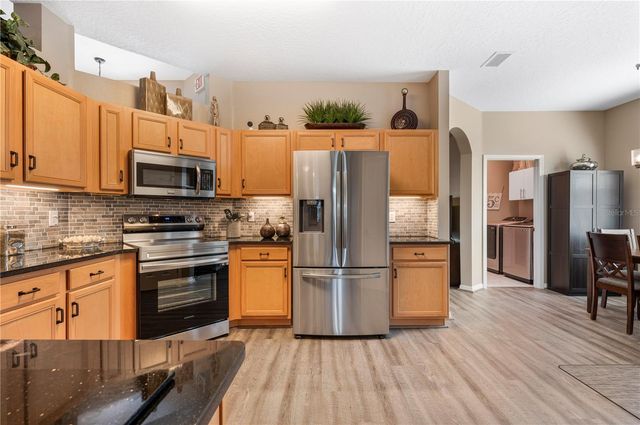 135 MINNIEHAHA CIRCLE, Haines City, FL 33844