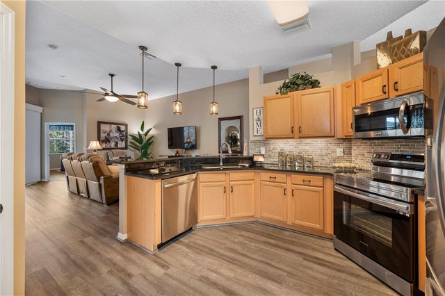 135 MINNIEHAHA CIRCLE, Haines City, FL 33844