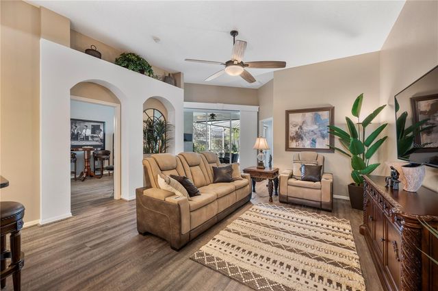 135 MINNIEHAHA CIRCLE, Haines City, FL 33844