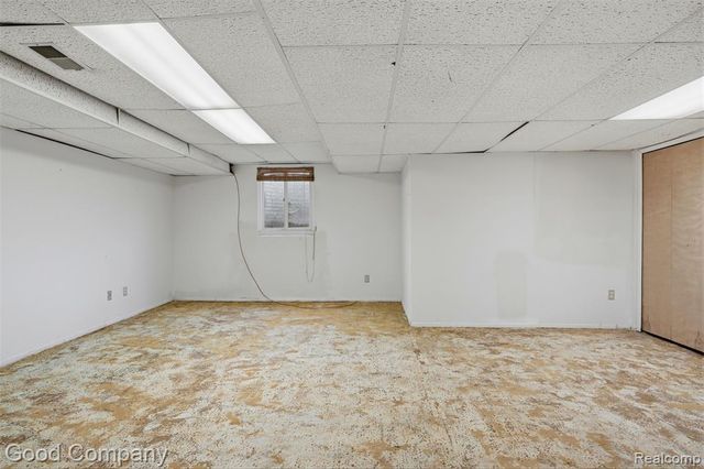 25035 Woodvale Drive, Southfield, MI 48034