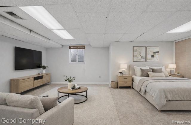 25035 Woodvale Drive, Southfield, MI 48034