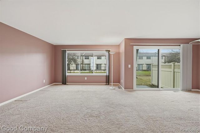 25035 Woodvale Drive, Southfield, MI 48034