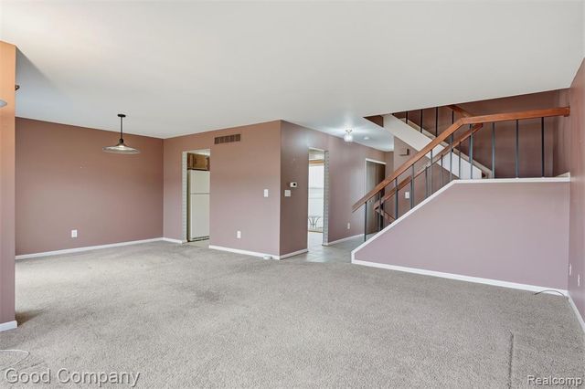 25035 Woodvale Drive, Southfield, MI 48034