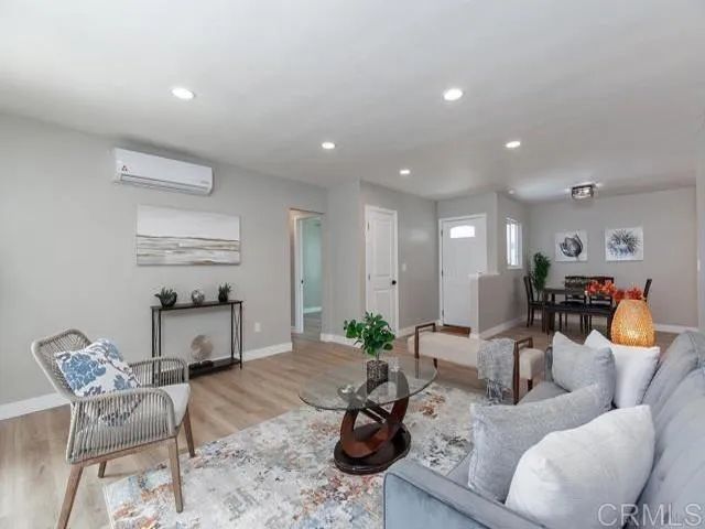 1817 Oakshire Court, San Diego, CA 92102