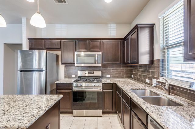 456 S Brook DR, Leander, TX 78641