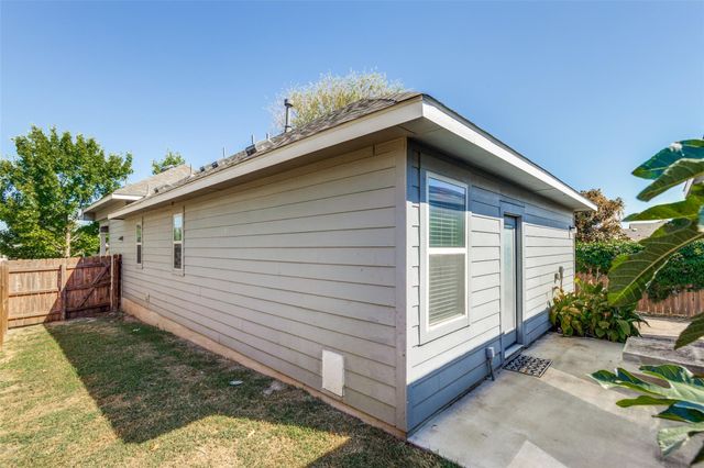 456 S Brook DR, Leander, TX 78641